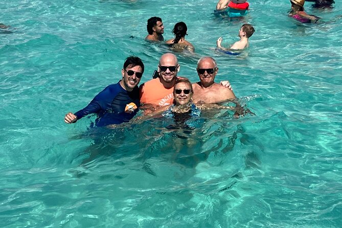 Aquaholic Charters: Private 1.5 - 4Hrs Cayman Luxury Adventure - Snorkeling and reef time with gear included