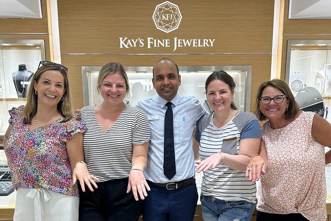 Diamonds and Cocktails a Shopping Experience in Grand Cayman - Who This Is Best For on Grand Cayman