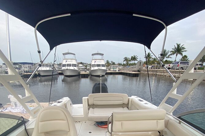 Private boat charter in Grand Cayman - Mangrove river cruise: slowing down after the water excitement