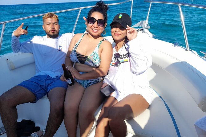 Private Boat Tour in Cayman Islands - The cruising time around Grand Cayman and why it matters