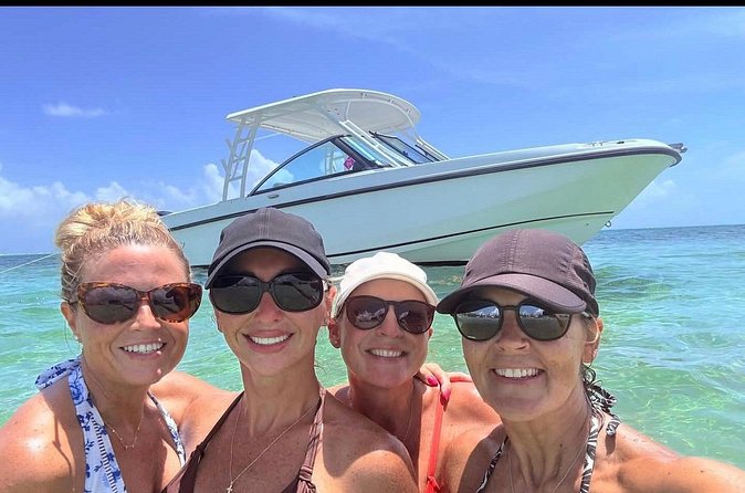 Private Charter for Stingray city - Captain Cody’s behind-the-curtains style and how it helps you avoid crowds