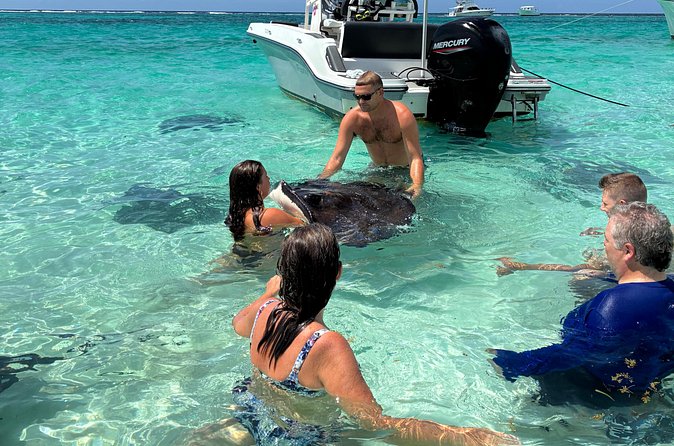 Private Charter for Stingray city - What to watch for underwater: fish friends, coral life, and calm focus