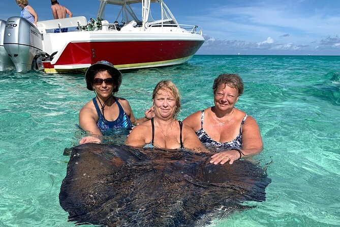 Private Half Day Stingray City, Snorkeling and Starfish Beach Tour - Why this private Stingray City boat feels calmer (and more personal)