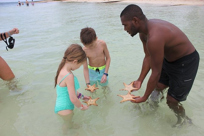 Private Half Day Stingray City, Snorkeling and Starfish Beach Tour - Coral Gardens snorkeling at 8 to 10 feet: seeing fish without the chaos