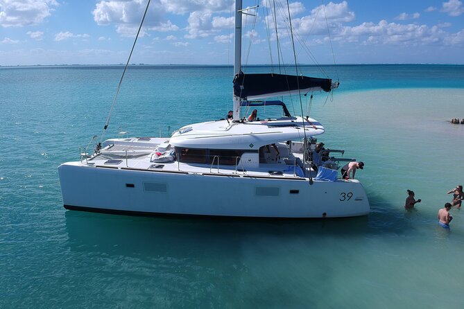Private Luxury Catamaran Tour to Stingray City and Snorkel - Private 39 ft Catamaran on Grand Cayman, Without the Crowd Energy