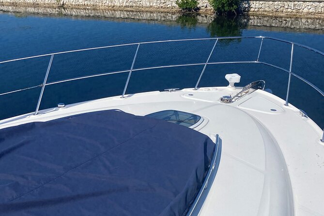 Private Yacht 48 ft Sting Ray City, Snorkel & Starfish Beach - A Private 48-Foot Sea Ray With Crew-First Service