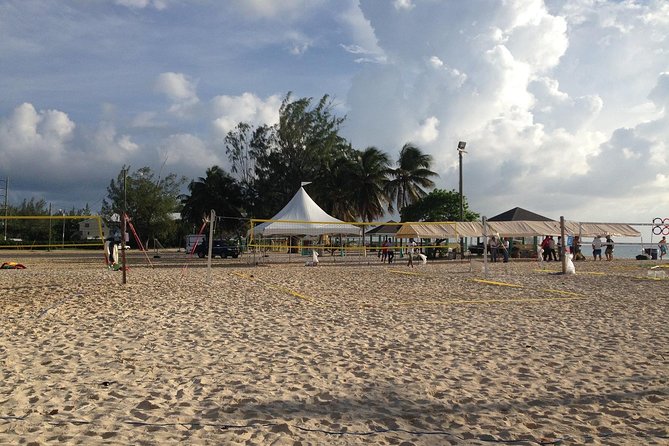 Seven Mile Beach Getaway - Kayaks, Jet skis, and paddle boards: rent what you actually want