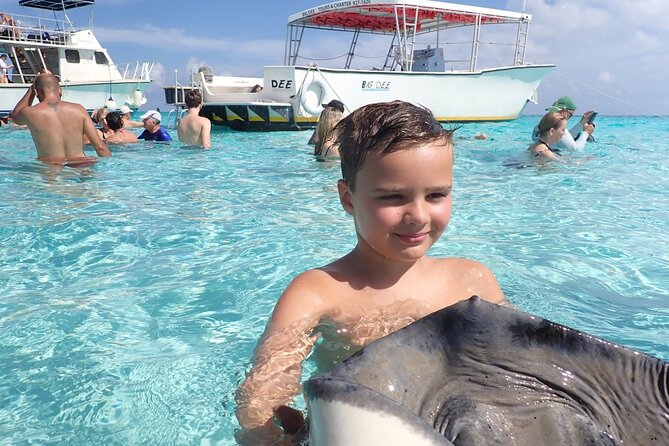 Stingray City Sandbar, Coral Gardens Snorkeling & Star Fish Point - The crew experience: why Douglas and the captains affect the whole day