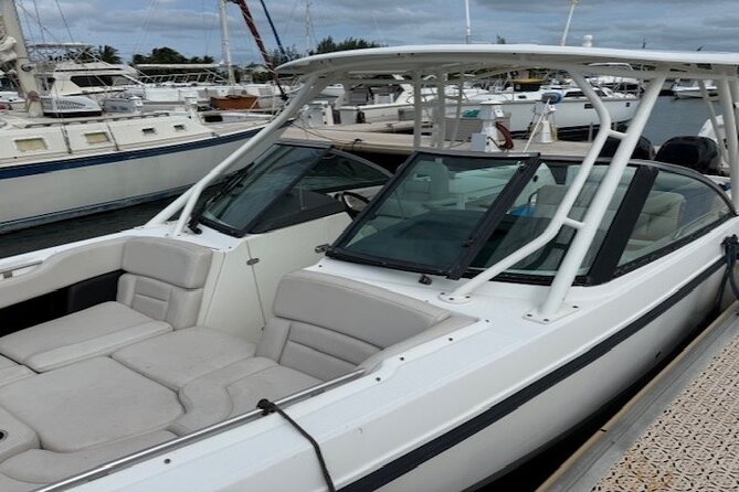 Stingray City, Star fish Point and Snorkeling Private Boat Tour - Starfish Point, the calmer beach break you will remember
